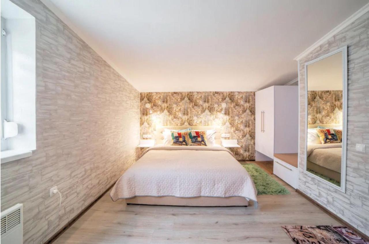 Hotel-Home Bed&Bike Bila Tserkva Exterior photo